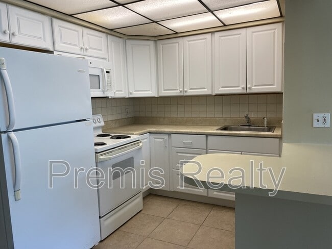 Photo - 2664 St Joseph Dr