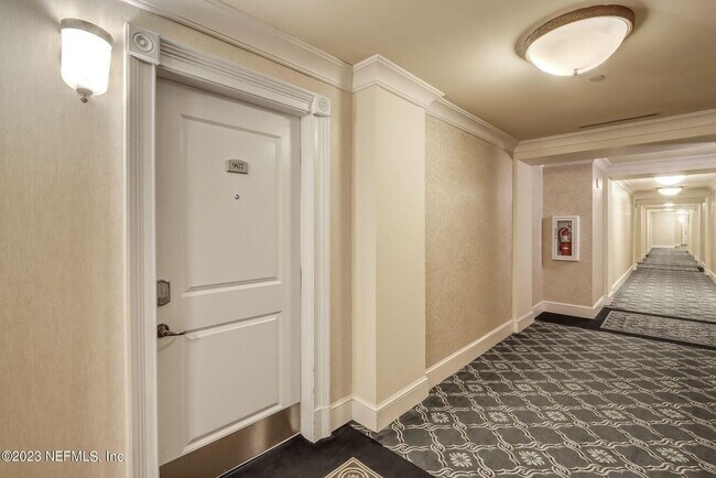 400 E Bay St Unit 907