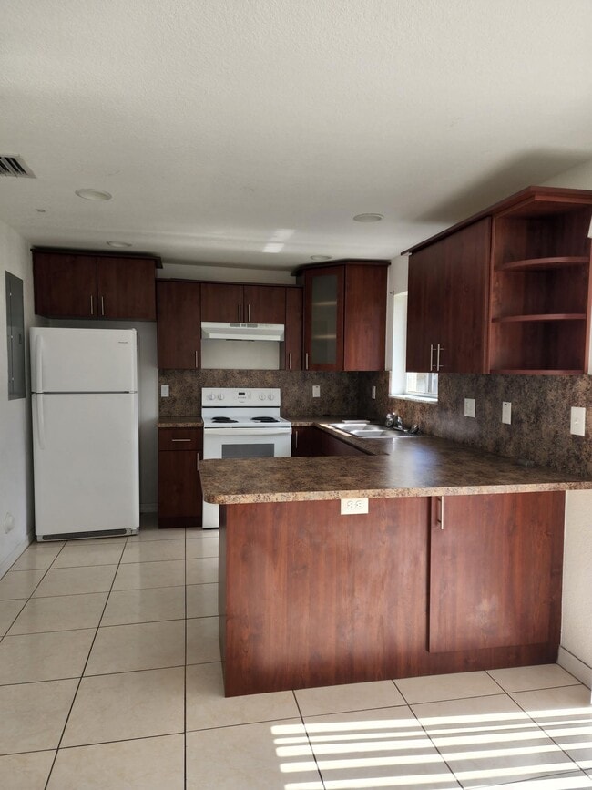 Photo - 304 N 61st Terrace