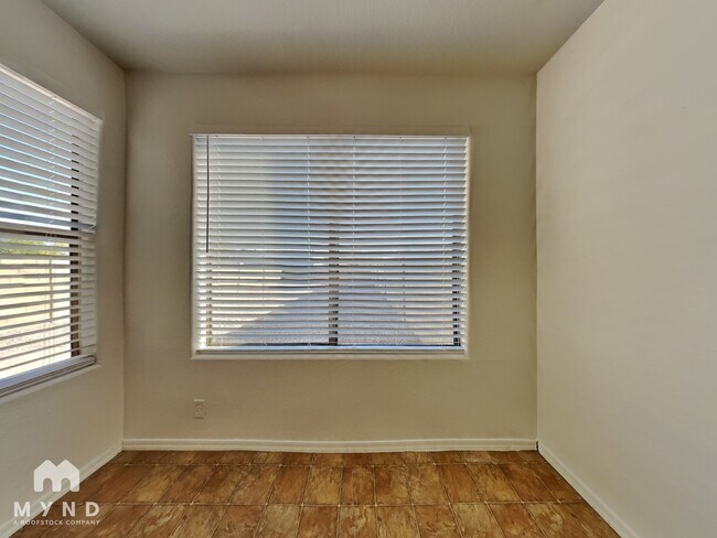 Photo - 5862 E Norwood St