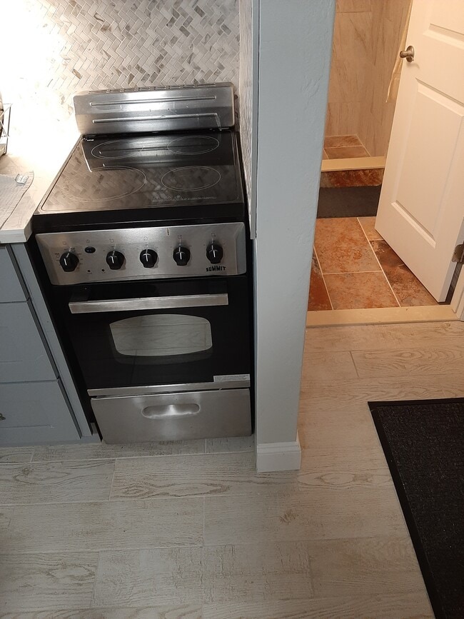 new appliances - 2727 N atlantic Ave Unit 0417