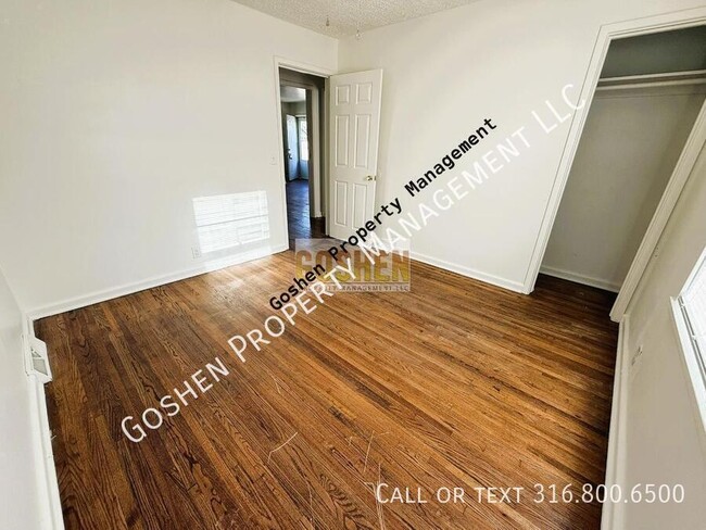 Photo - 1125 E Catalina St