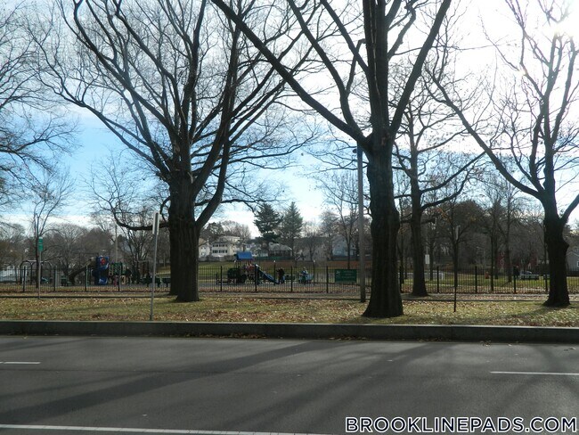 Building Photo - 499 VFW Parkway