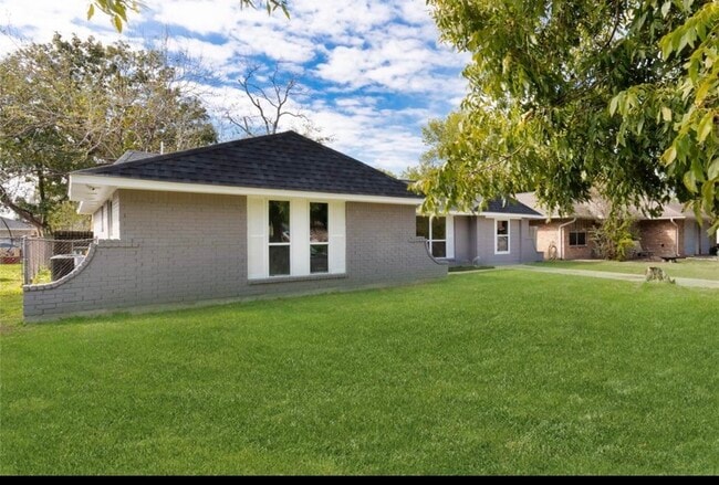 Photo - 9807 Jaywood St