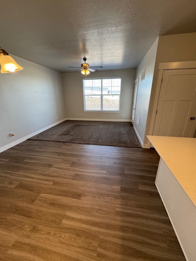 Photo - 4216 McKellen Dr Unidad #201