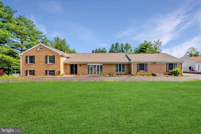 Building Photo - 3990 View Top Rd Rental