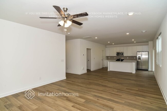 Photo - 257 W Millbrook Dr