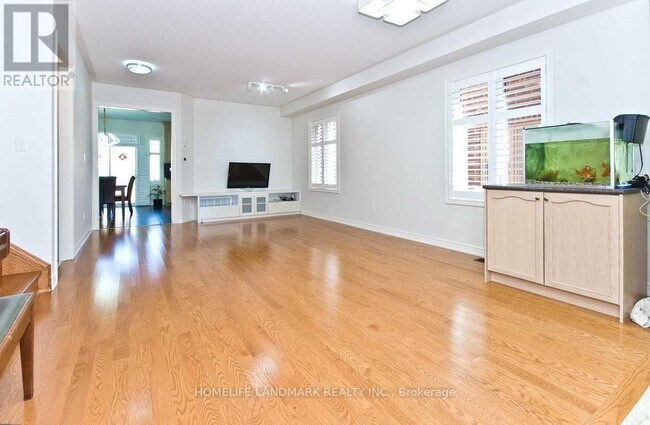 Photo - 386 Wilfred Murison Ave