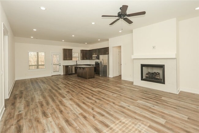 Photo - 12 Celtic Dr