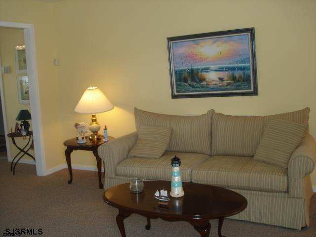 426 Canterbury Ct