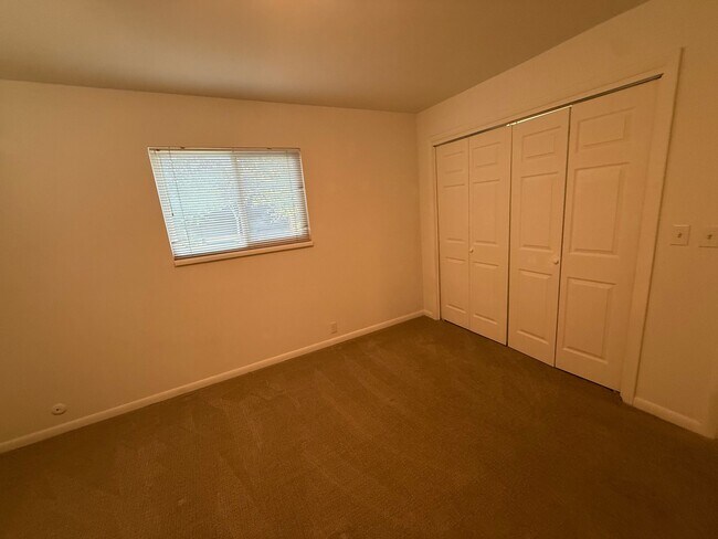 Photo - 2258 Claybourne Ave S Unidad A