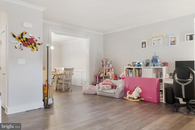 Photo - 937 Marzoff Rd