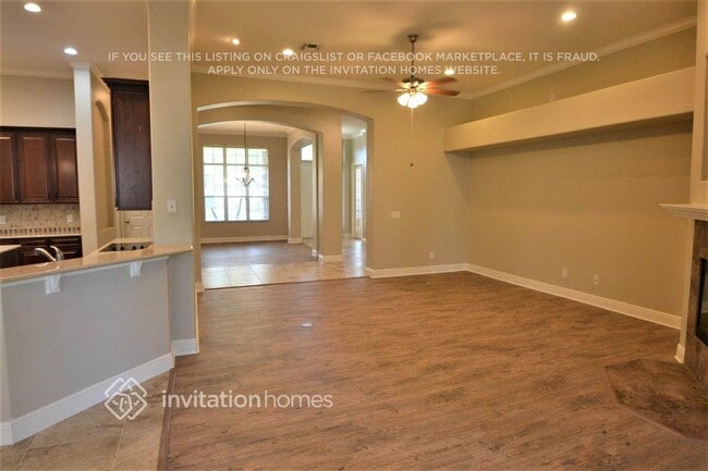 Photo - 1390 Stellar Dr
