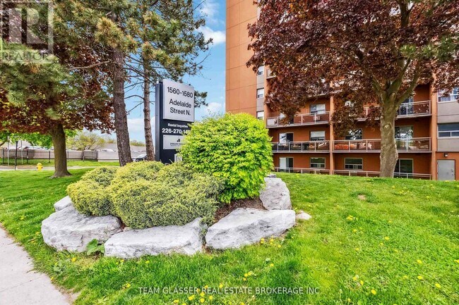 Photo - 1580 Adelaide St Unit 3132
