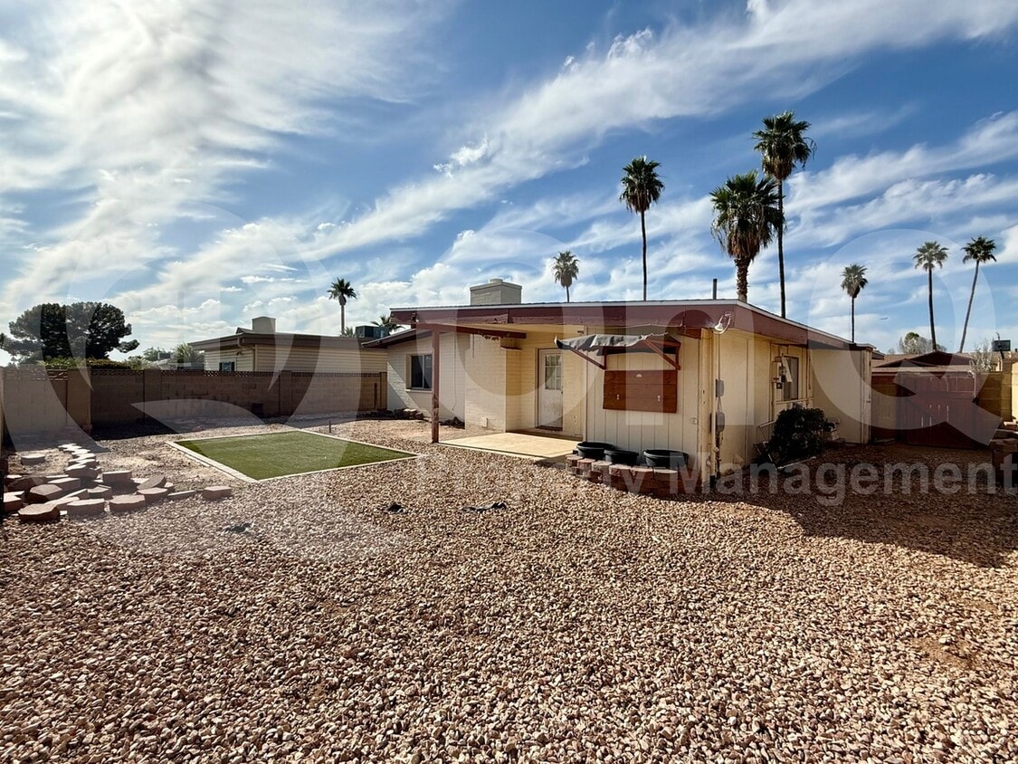 Photo - 1719 East Broadmor Drive