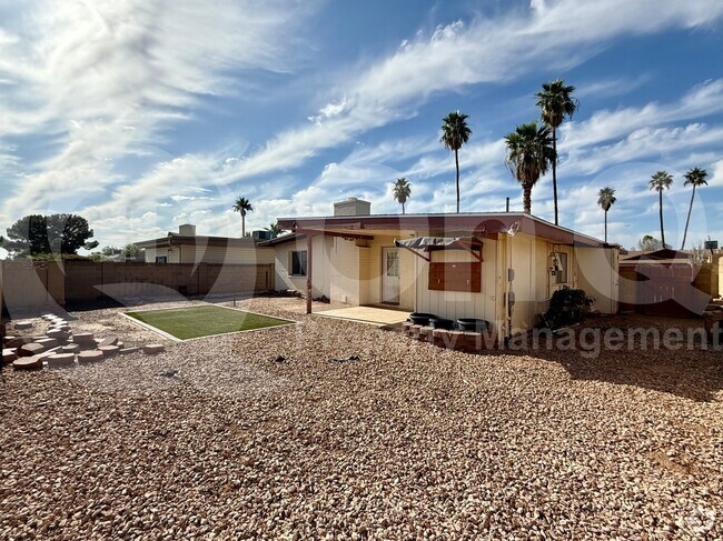 Building Photo - 1719 E Broadmor Dr Rental