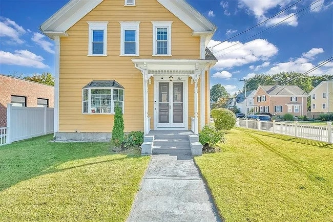 225 Main St Unit 2
