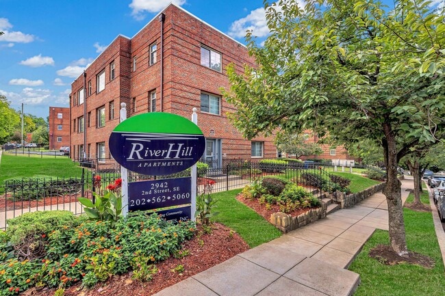 River Hill Apartments