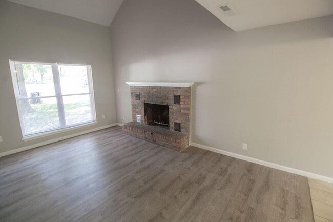 Photo - 1343 S Roseta Ave