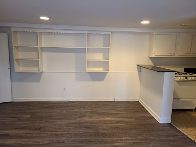 Photo - Campus Square