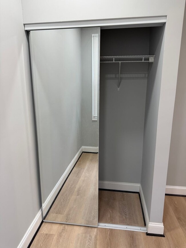 Photo - 3106 Sequoia Ave Unit 1B AVAILABLE $600 1B