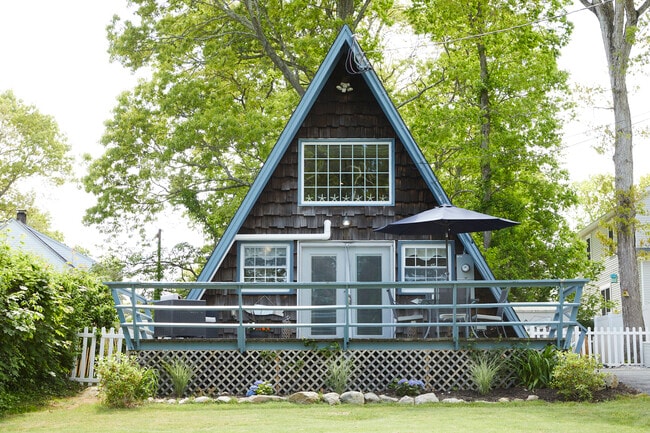 Building Photo - 68 S Edgewood Rd