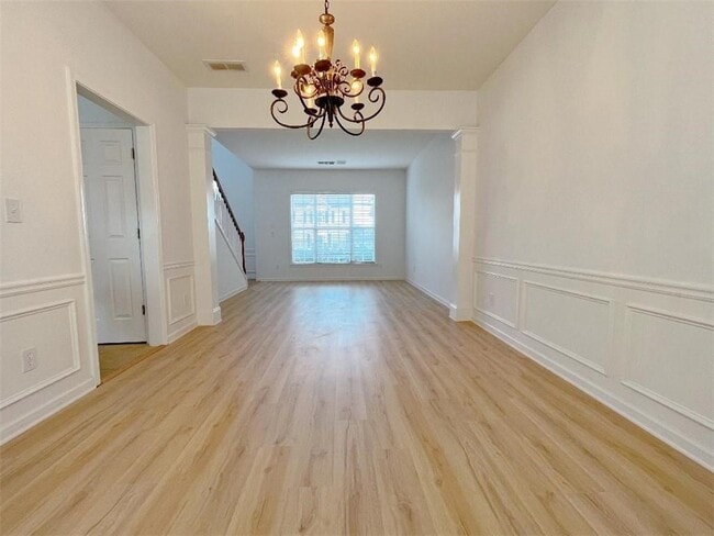 Photo - 8205 Norwich Pl