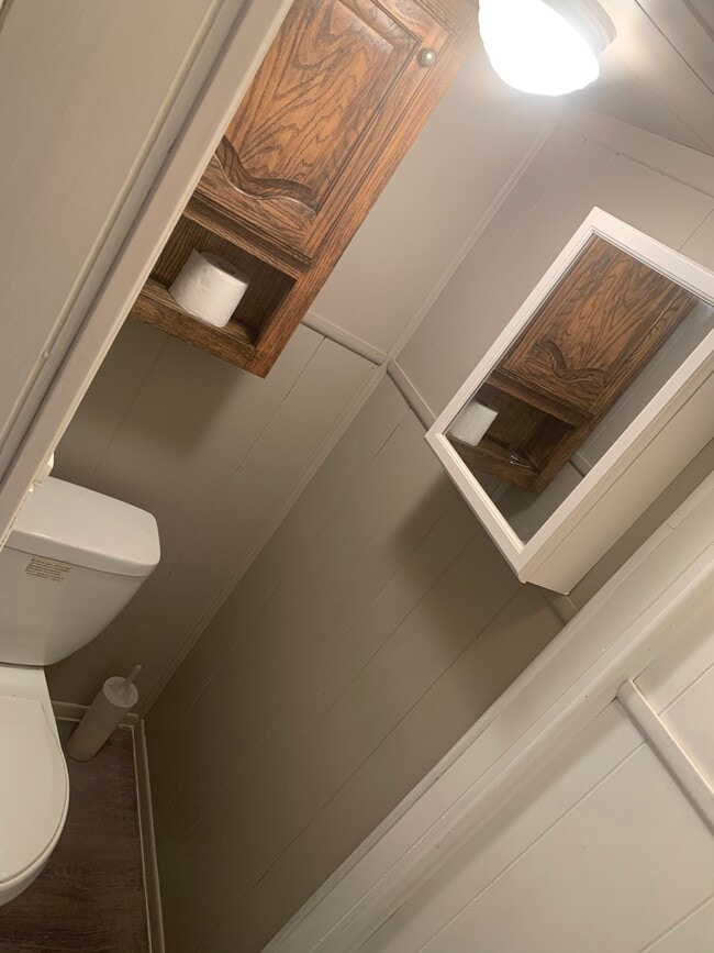 Photo - 121 E Jackson St