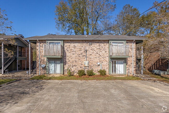 Pelican Park Apartments