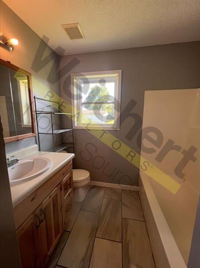 Photo - 3 bedroom, 2 bath home in Center Hill