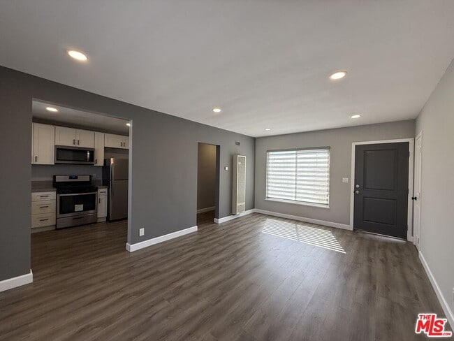 Building Photo - 2601 20th St Unit 5