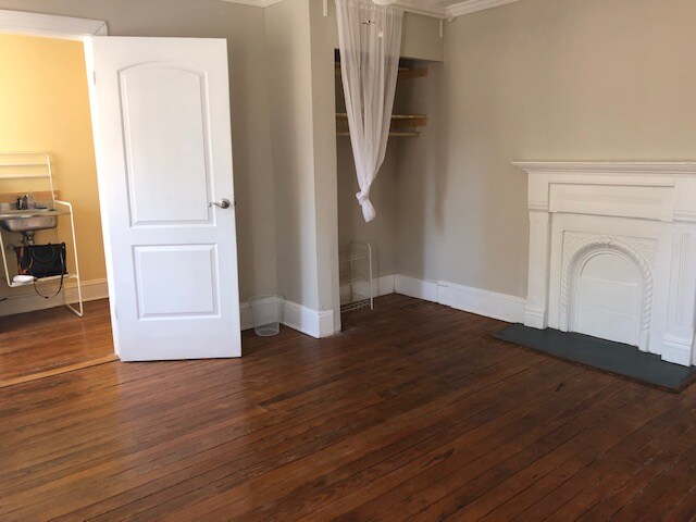 Photo - 27 W 27th St