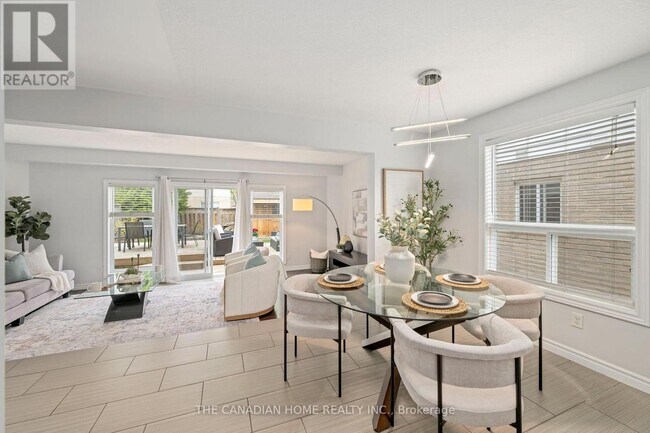 Photo - 812 Sandcherry St