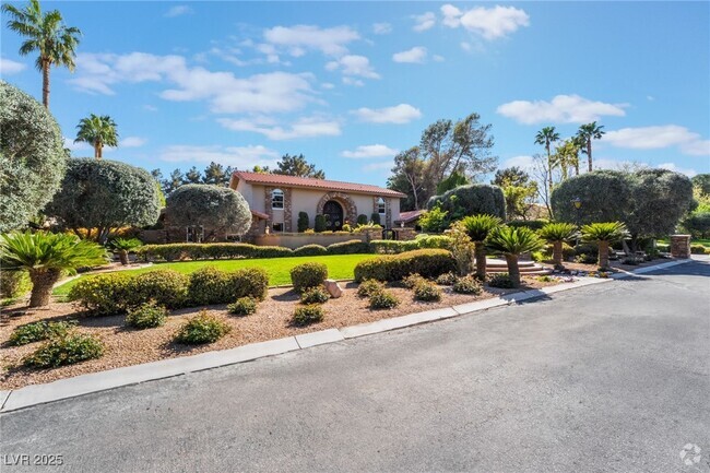 Building Photo - 3281 Montecito Dr Rental