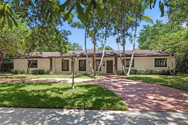 Building Photo - 15221 SW 82nd Ave