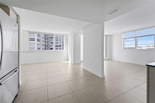 910 West Ave
