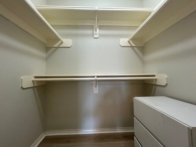 Photo - 2030 Bailey St