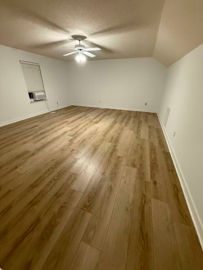 Photo - 1922 9th Street Dr SE