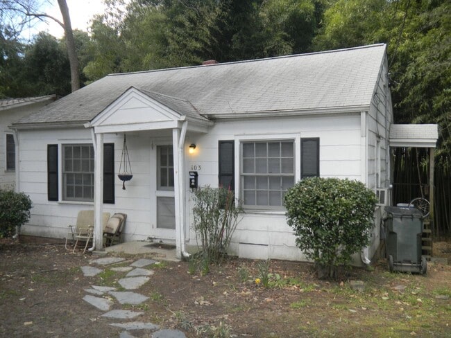 Building Photo - Ready in July 2026! Two bedroom, one level, one bath, off street parking!