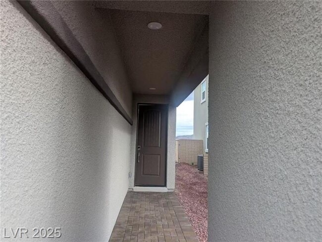 Photo - 246 Kobuk Ave