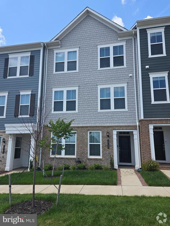 Building Photo - 1745 Riverbluff Ave Rental