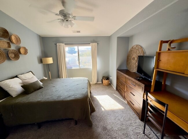 Photo - 985 E Mingus Ave Unit #