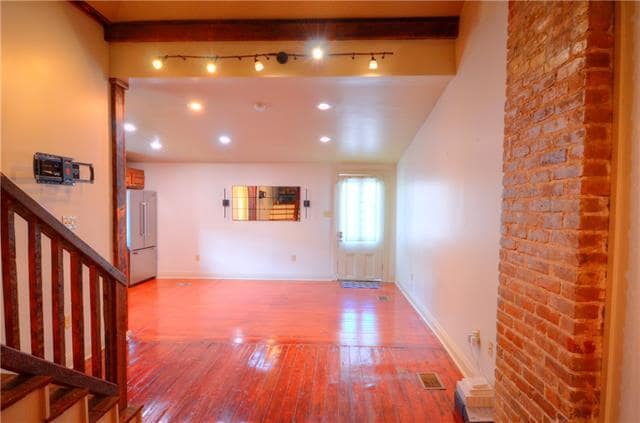 Photo - 919 Jackson Ave