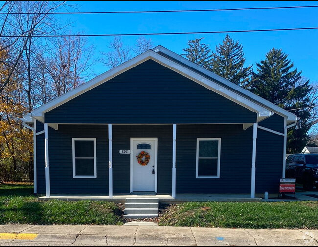 Building Photo - 802 S Beech St Rental