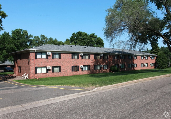 Primary Photo - Williamsburg Apartments