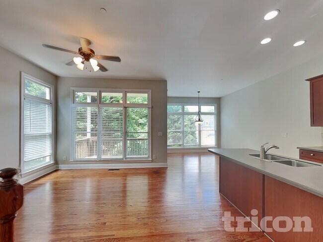 Photo - 1206 Comet View Tr SE