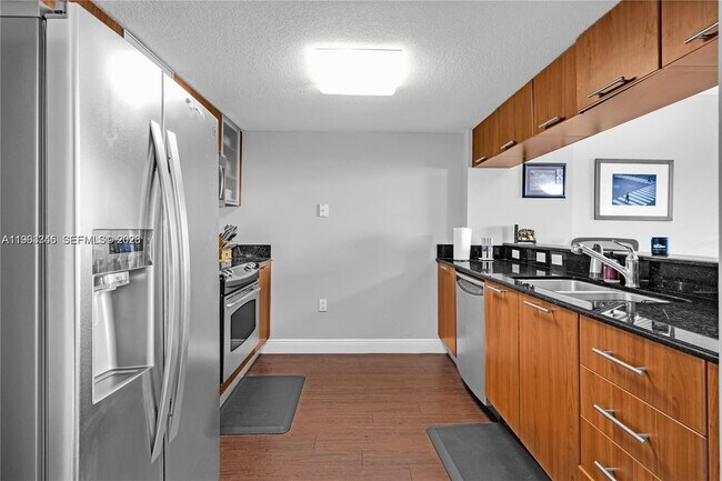 Photo - 1800 N Bayshore Dr Unidad 3406