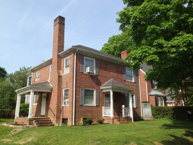 Building Photo - 4201 Bromley Ln Unit 2--1008 Antrim