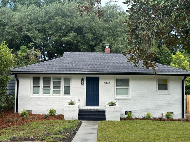 Building Photo - 5464 Crown Ave