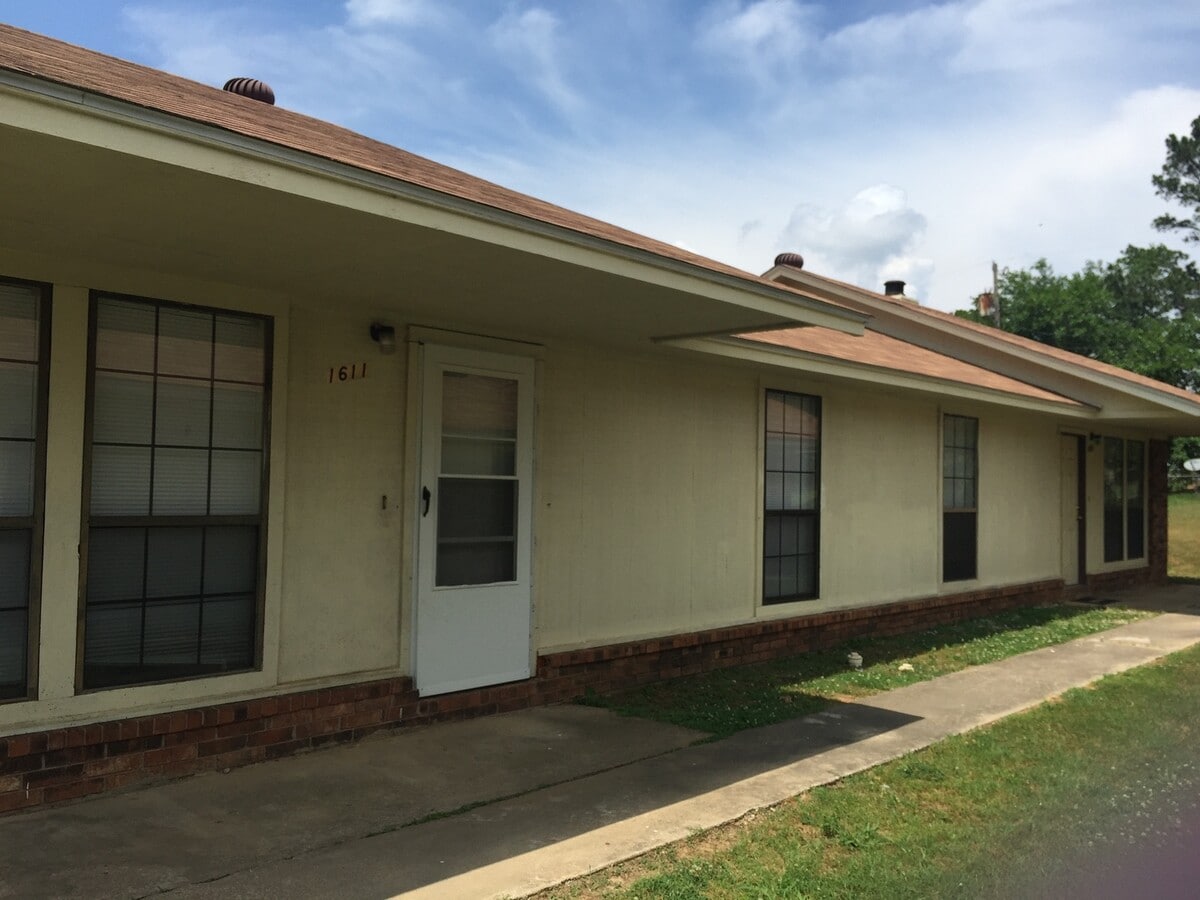 2 Bedroom Duplex on South Z in Fort Smith - 2 Bedroom Duplex on South Z in Fort Smith House